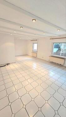 Foto - Größe helle 4 Zimmerwohnung 136 qm mit Balkon ruhiger Lage