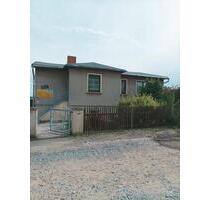 Einfamilienhaus ,Zweifamilienhaus ,großes Grundstück,Top Lage - Nobitz