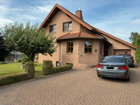 Foto - Großzügiges Familienhaus mit viel Platz & einem großen Garten