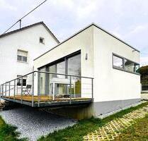 FREE-STANDING HOUSE with kitchen, four parking spots, and a large terrace, just 11 minutes to Clay - Wiesbaden Bierstadt