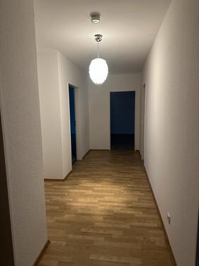 Foto - 3-Zimmer-Wohnung - 690,00&nbsp;EUR Kaltmiete, ca.&nbsp; 102,57&nbsp;m&sup2;
