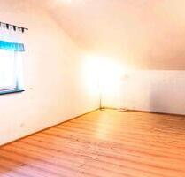 Helle 3-Zimmer-Dachgeschosswohnung - Albstadt Gemarkung Onstmettingen