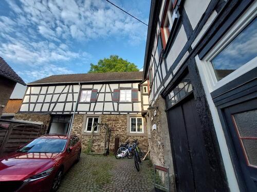 Foto - 8 Zimmer Mehrfamilienhaus, Wohnhaus zum Kaufen in Rheinbreitbach