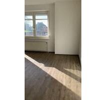 Bright & Well-Maintained City-Center Apartment with Balcony - Itzehoe