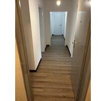 4 Zimmer Küche Bad, Marburg südl. Ortenberg