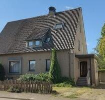Gepflegtes Zweifamilienhaus Blfd.-Brackwede mit großem Garten - Gütersloh Avenwedde
