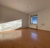 Helle 2-Zimmer-EG-Wohnung mit Loggia zentral in Schwerte-Holzen