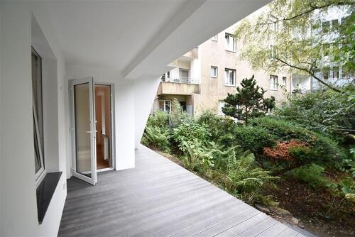 Foto - OBK - Terrasse mit Blick ins Grüne! Sanierte 2-Zi-Whg im Souterrain