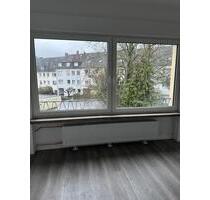 Wunderschöne 2 Zimmer Wohnung - 665,00&nbsp;EUR Kaltmiete, ca.&nbsp; 65,00&nbsp;m&sup2; in Essen (PLZ: 45147) Stadtbezirk III