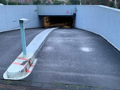 Foto - Köln Tiefgarage Stellplatz Weiden Tiefgaragenstellplatz Garage