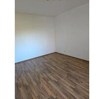 150²m Wohnung ab 01.05 - 900,00&nbsp;EUR Kaltmiete, ca.&nbsp; 150,00&nbsp;m&sup2; in Bad Salzuflen (PLZ: 32108) Ehrsen-Breden