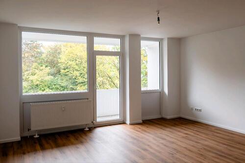 Foto - Moderne 3 Zimmer Wohnung -Frisch Renoviert und Einzugsbereit!