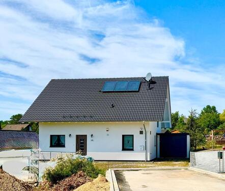 Foto - Modernes Neubau-Einfamilienhaus mit Fernblick & großem Garten