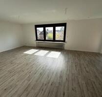 4 Zimmer Wohnung 100qm2 mit Balkon sofort Verfügbar - Garbsen Berenbostel