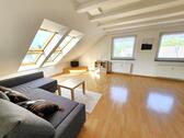 Foto - TOP WOHNLAGE! STILVOLLE 2,5 ZIMMER DG-WOHNUNG MIT EBK, STELLPLATZ