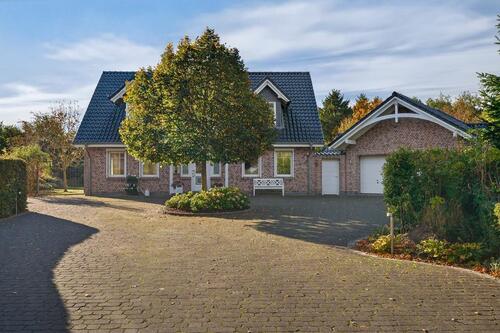 Foto - 10 Zimmer Einfamilienhaus zum Kaufen in Süderbrarup