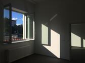 Foto - Helle Büroräume mit Lagerfläche