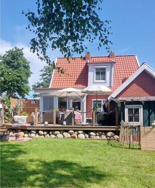 Foto - Modernisiertes Einfamilienhaus mit großem Garten in ruhiger Lage