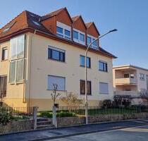 Großzügige 4-Zimmer-Wohnung, ruhige Wohnlage, 1. Stock, Balkon - Butzbach