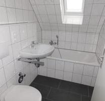 Falkenstein: Modernisierte 1-Zi-Whg (52m²) neue Küche ab sofort