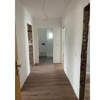 Kernsanierte 4-Zimmer-Wohnung mit Balkon - Neumünster