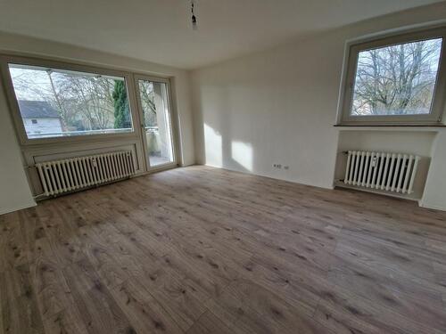 Foto - Wohlfühlen in gepflegtem Hochhaus: helle 3-Zimmer-Wohnung
