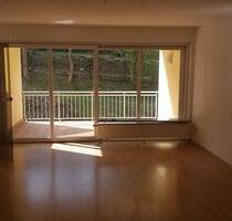 Helle Wohnung mit überdachtem Balkon, Tiefgarage und Gäste-WC - Saarbrücken Dudweiler