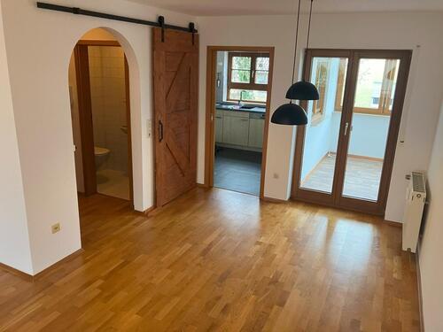 Foto - Helle 3,5 Zimmer Wohnung in Lehrensteinsfeld