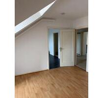 3 Zimmer Wohnung DG 57qm WG geeignet - Lübeck Sankt Jürgen