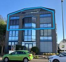 Ausgefallene und lichtdurchflutete Bürofläche in Top-Lage im Dinslakener Gewerbegebiet-Süd