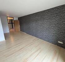 Großzügige 3-Zimmer-Wohnung (103 m²) mit Aufzug, Küche & Tiefgarage – Aalen-Wasseralfingen