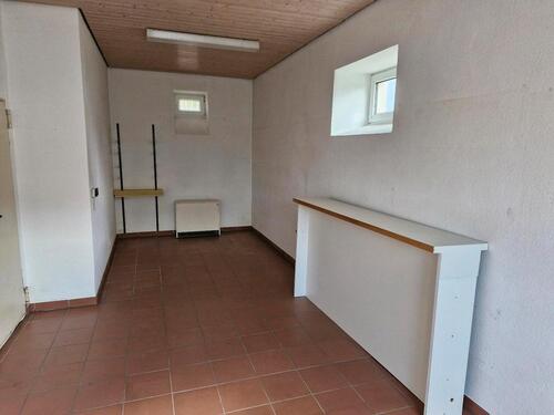 Foto - Ladenfläche, Bürofläche, Lagerraum, mit Schaufenster