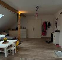 Attraktive Dachgeschosswohnung mit Kamin & Dachboden - Barleben