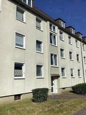 Foto - Modernisierte 3-Zimmer-Wohnung mit Balkon im EG