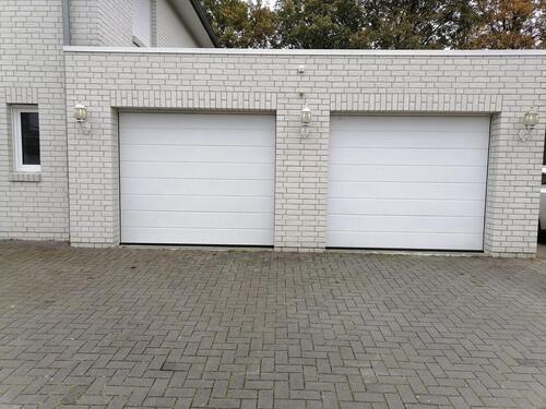 Foto - Garage Stellplatz für mind. 5 Fahrzeuge + 2 Stellplätze draußen