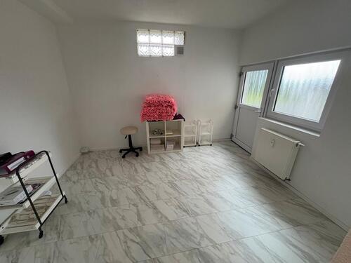 Foto - Studio Raum Untermiete - 300,00 EUR Kaltmiete,