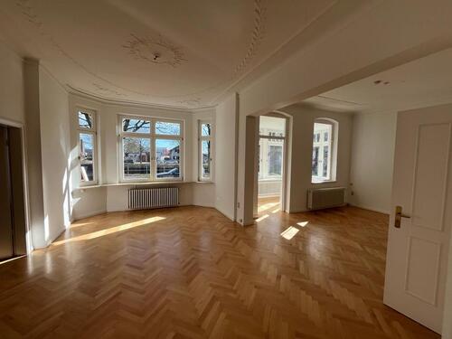 Foto - Erdgeschosswohnung mit Garten in zentraler Stadtvilla