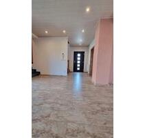 4 Zimmerwohnung Wezlar - 1.450,00&nbsp;EUR Kaltmiete, ca.&nbsp; 131,00&nbsp;m&sup2; in Wetzlar (PLZ: 35586) Hermannstein