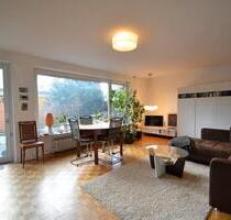 EG Wohnung zu verkaufen 110 qm mit kl Garten - Hamburg Stellingen