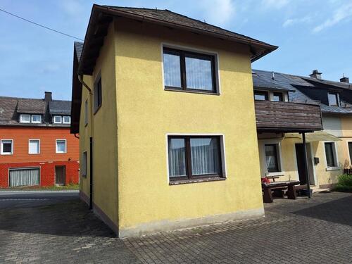 Foto - Charmantes Wohnhaus mit Scheune, Doppelgarage und Garten