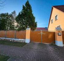 Provisionsfrei. Haus mit Einliegerwohnung, großer Scheune und - Biederitz