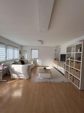 Foto - Großzügige 4-Zimmer-Wohnung in zentraler Lage von Giengen a. d. Brenz mit Carport