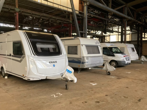 Foto - Stellplatz in Halle für Fahrzeuge aller Art