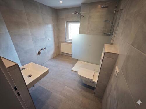 Foto - Exklusive sanierte 2-Zi.-Wohnung im Ärztehaus mit Fahrstuhl