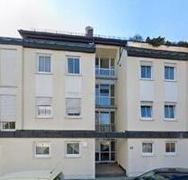 Erdgeschosswohnung mit eig. Garten und Hobbyraum - München Moosach