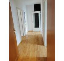 Helle 2-Zimmer-DG Wohnung mit EBK in Stelingen - Garbsen Berenbostel