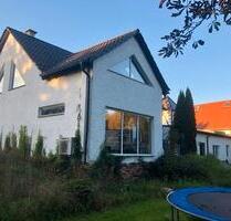 Einfamilienhaus (ca.270m²) mit 3.000m² Grundstück, provisionsfrei - Leuna