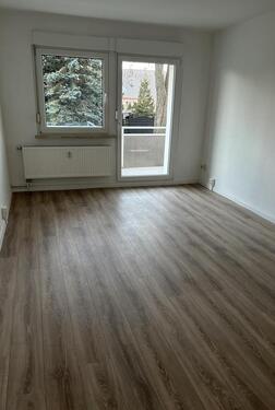 Foto - Erdgeschosswohnung mit Balkon und Dusche!