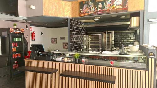 Foto - Restaurant in der Innenstadt von Mönchenglb zu vermieten