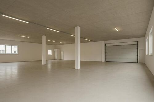 Foto - Industriehalle mit Büro & ausreichend Stellplätzen in hervorragender Lage in Offenbach.